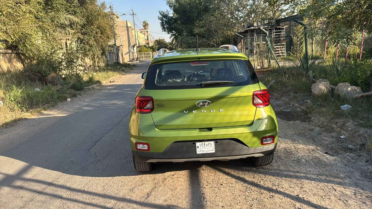 سلام عليكم فينو موديل ٢٤ فول موصفات حادثه مثل ما موضع بل صوره ماشيه ٩٠٠٠ ميل سعره ١٢٠ وبيه مجال بسيط رقم تليفون ***********مكان سياره بغداد
