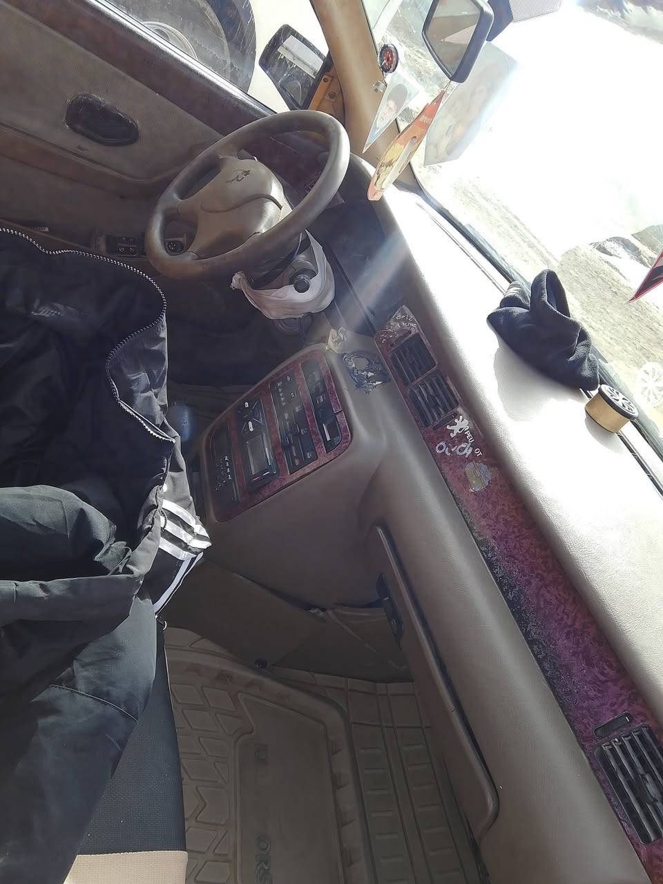 السلام عليكم سياره سمد للبيع موديل 11 سياره محوره بيكاتشو ياباني جيرو اوتوماتيكه خير من الله تخم تاير سياره جاهزه رقم صدامي مكانها سوق الشيوخ ابيعها الموجود السعر 18 وبيها مجال تفاصي على رقم الهاتف***********
