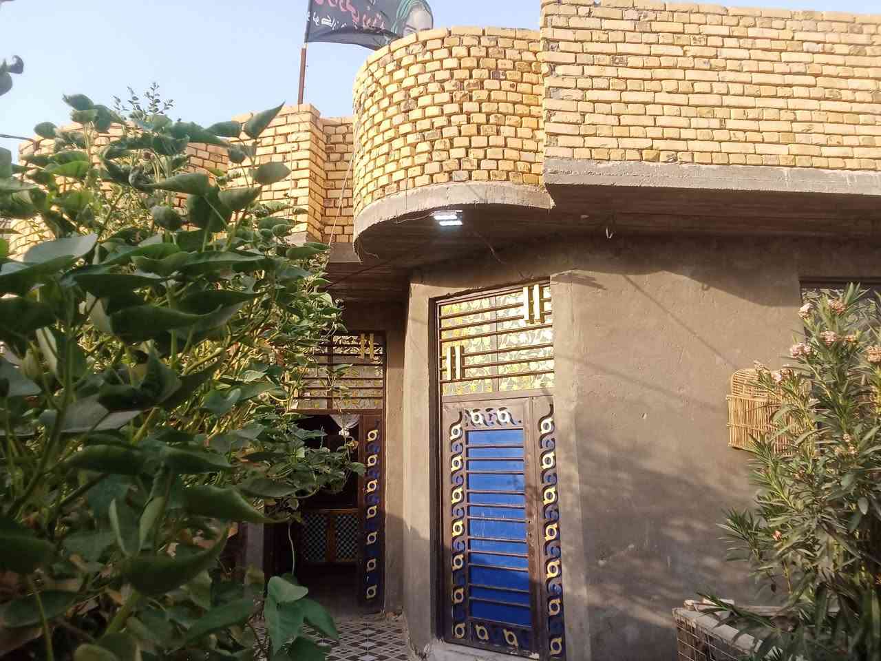 سلام عليكم

البيت للبيع زراعي مساحه 200 البيت نقص رضيه فقط
مقابيل حي الجوادين لاسكان صناعي عمود 46  

***********
