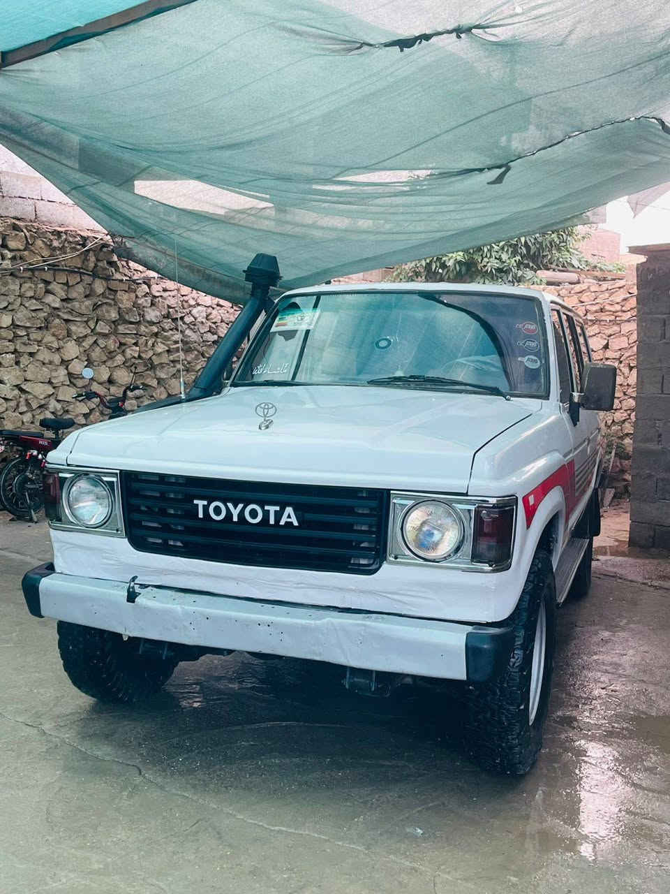 سلام عليكم للاندكروز للبيع أو مراوس
محرك بي تبخير راقم أنبار تحويل مباشر 
السعر 50 وبيها مجال للاستفسار ***********
