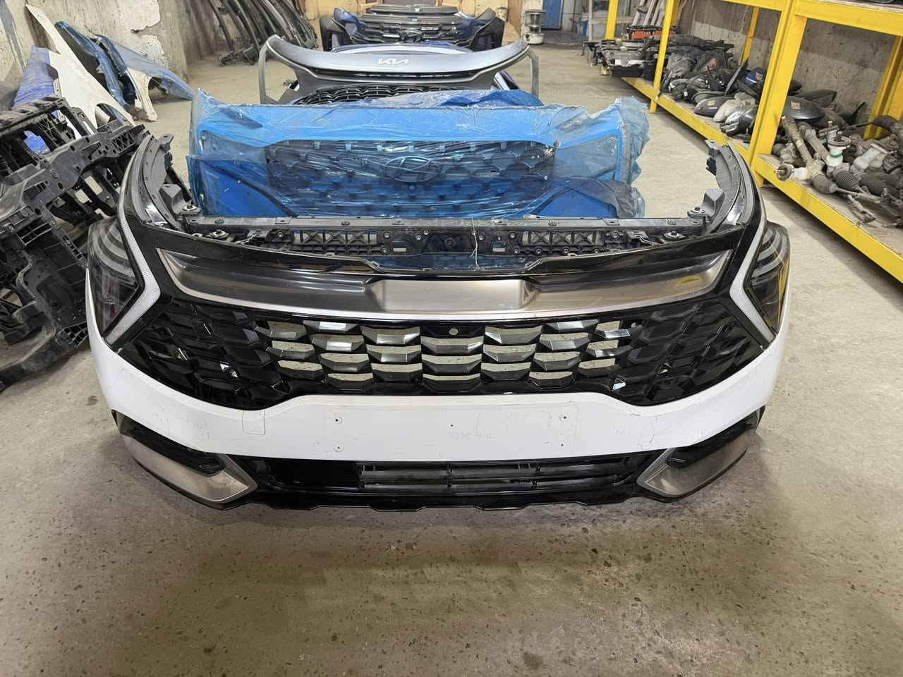 لسلام عليكم متوفر دعاميات وانفيرتر وعقل انفيرتر وبطاريه كامله و١٢ فولت وطرمبه واتربم وكمبريسر تبريد وجميع ماي يخص السيارت الكوريه الهايبرد ***********
