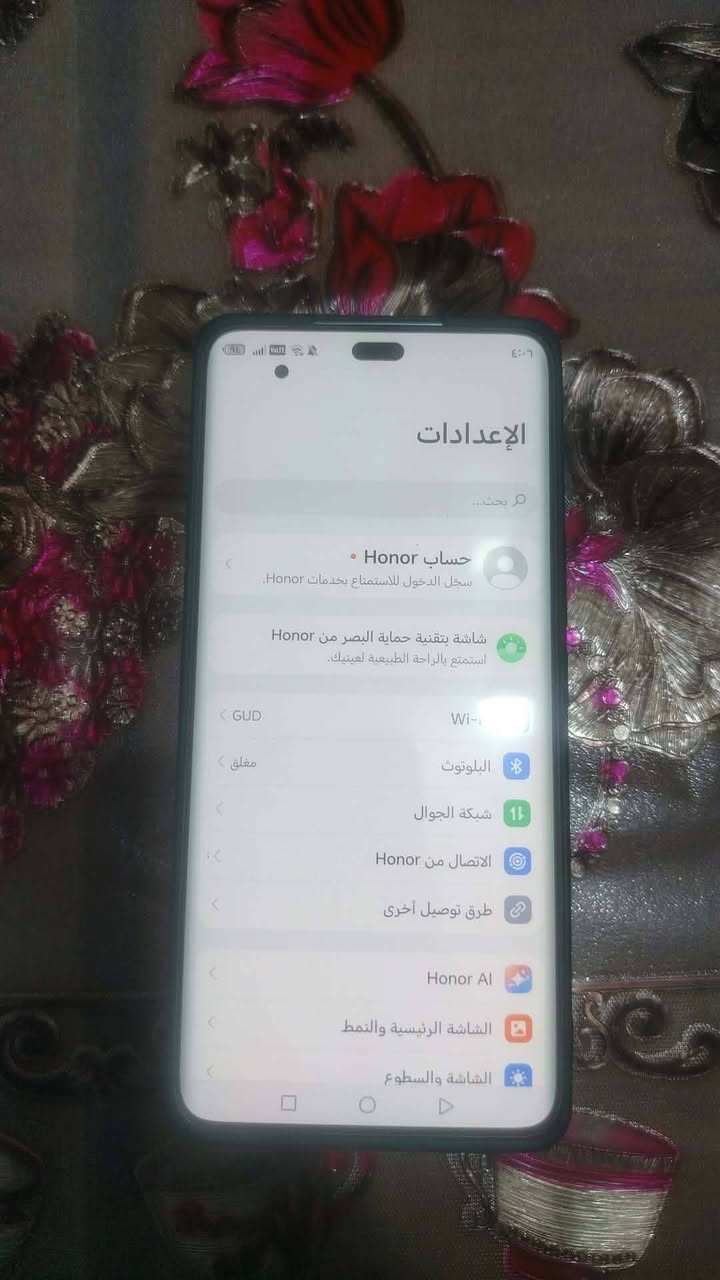 هونر إكس ٩ سي نضيف كلش ملحقات كامله الجهاز فقط بي نقطه زغيره واضحه بالصوره للبيع سعره ٢٢٥ قفل للعلم الجهاز ذاكره ٢٥٦ العشوائيه ١٢ شراي اتصل ***********

