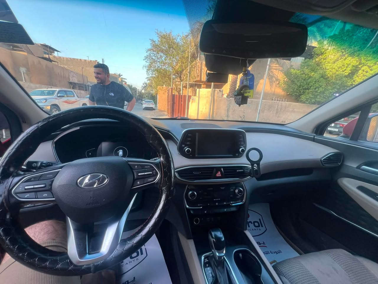 سنتافيا موديل 2020 وارد امريكي 
بيها بارد فقط مثل ما مبين بالسونار 
المحرك 2400 GDI 
ماشية 123 الف Km
رادار امامي وجانبي 
شاشة كار بلي بلادي
قطعتين تبريد 
كشنات تدفئة 
اطفاء ذاتي
وضعيات قيادة 
*********** للاستفسار
