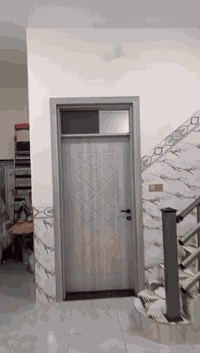 مشتمل طابق ونص بحي الأمين منطقة ال ١٩ المساحة ١٢٥ متر الوجه ٦ وربع ونزال ٢٠ بناء طابوق حديث ضلع منفصل وسقف منفصل للبيع السعر المطلوب بي ٨٣ مليون وبي مجال للاستفسار الاتصال على الارقام التالية
*********** واتساب
***********

محتويات الدار
طابق الأول
طرمة وتواليت ومطبخ وديوانية ومناور عدد ٢ وغرفة نوم

الطابق الثاني
غرفة نوم نظام سويت
