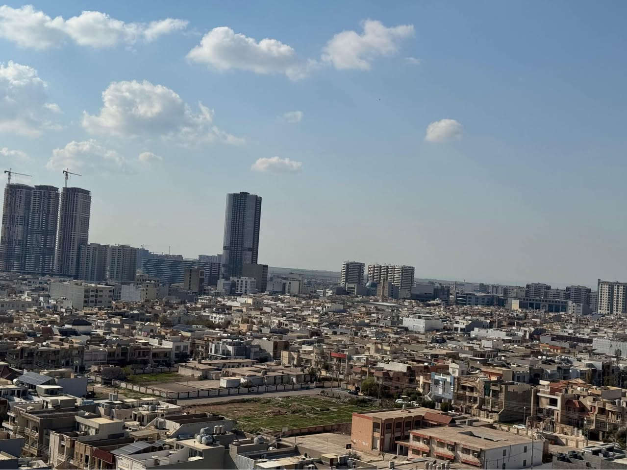 Bakhtyari twin tower 
Furnished studio for rent 
Floor 13 
55 sqm
375$

+964 750 182 9191 
+964 783 439 4492 

شقة مؤثثة للايجار في بختياري توين تاور 
ستوديو بمساحة ٥٥ متر 
طابق ١٣ 
سعر ٣٧٥ دولار اجار شهري يندفع مقدمة ثلاث شهور 

***********

#اربيل #عقارات #شقة أربيل, العراق
