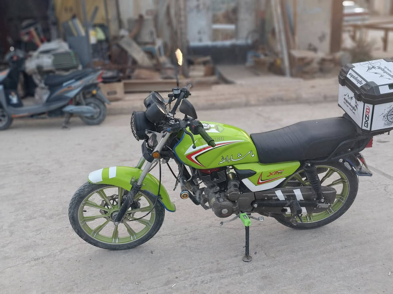 دراجة shining للبيع
دراجة نظيفة نفس ما تشوف كهربائيات كلهة شغالة من التاير الأمامي للتاير الخلفي تجي تفحص وين ما تريد مستعجل عل بيعة سعر ٩٥٠ بي مجال للطيبين 
تواصل *********** واكتساب مو شراي لا يتقرب يمي
