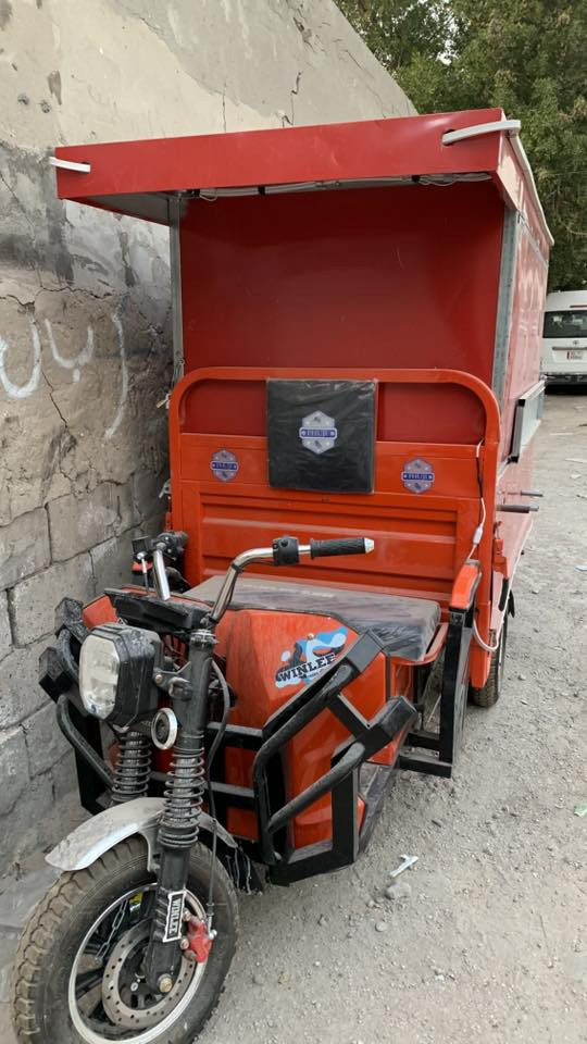 السلام عليكم ستوته شخن موديل 2026 بعدها صفر ما ماشية محورة مطعم فلافل وفنكر وبركر وحماية للاكل وبيها مكان للكهورة الرملية السعر مليونين و750 وبيها مجال الاتصال على الرقم ***********
