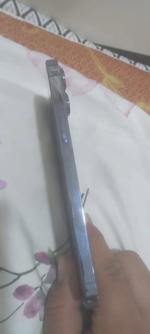 سلام عليكم عدي ايفون ١٣برو ماكس شرق اوسط ذاكره ٢٥٦مبدل بطاريه وشاشه اصليات شاشه ٣خيارات بطاريه شحنه ايخبل مكاني حله السعر ٥٢٥او بيه مجال ***********
