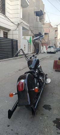 للبيع هارلي ٤٠٠. مكينة سبانة ممدودة عليهة صلنصات صوت رعب  جاهزة وين مي...