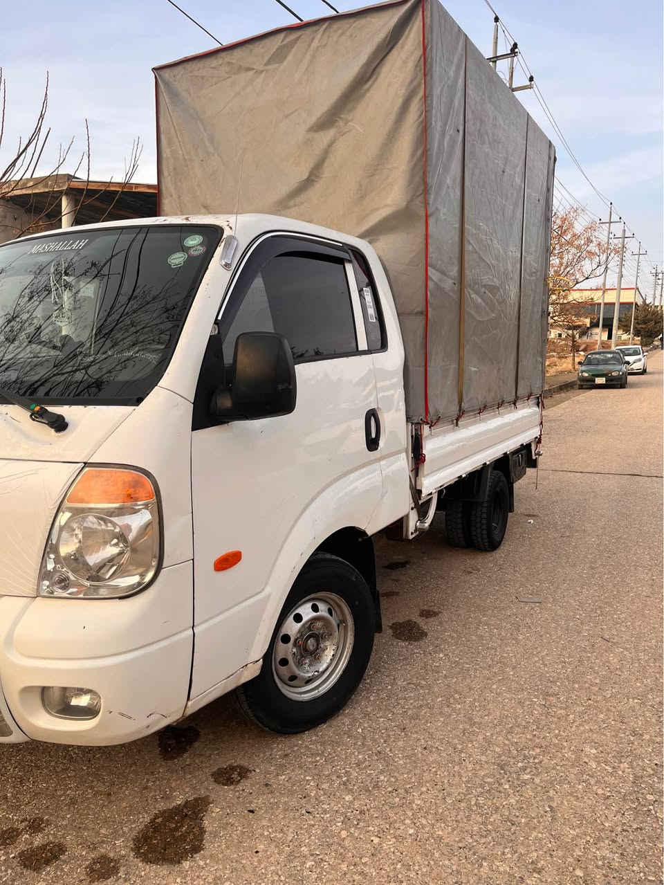 کیا ٣٠٠٠مۆدیل ٢٠٠٨ مەکینە رەشی پەمو  نۆزل عادی    گێرو مەکینە تەبرید بە شەرت سیارەکە جاهیزە  مەکینەی تازە بەسترایە  سبوخی نیە جێ جێ سبوخی هەردایە و شوێن کارتی 
هەیە سەنەوی رە قەمی هە زەی نوێیە  تاخم تایەی پێشەوەی حە فتەکە بەسترایە سیارەکە شاشە ئایپادو کامیرا چەمچو چادری بەرزی لە سەرە مالی کەسابەتە بێ مەسروفە سعری ١١٥ وەرەقەو مەجال 
*********** *********** شقلاوة, أربيل
