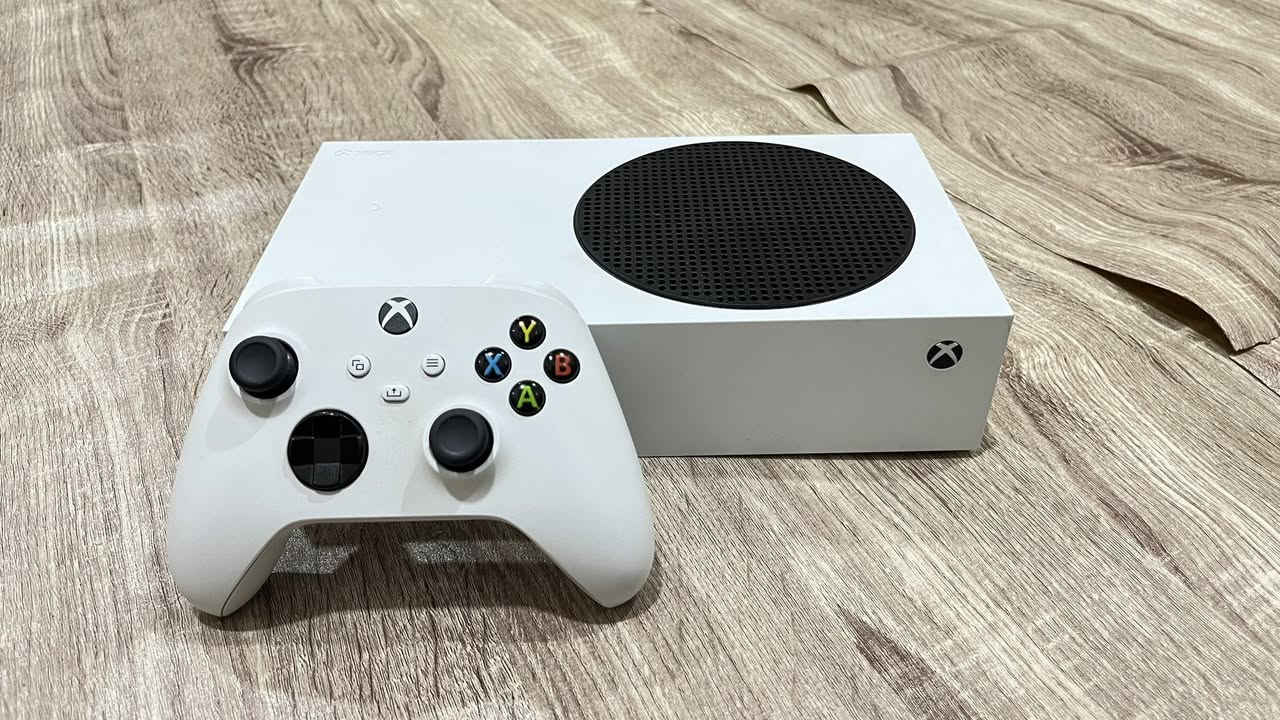للبيع Xbox Series S سعة 512GB
استخدام الجهاز خفيف ومحافظ عليه، وما مفتوح ولا مصلح ولا بي أي عطل، ويشتغل بصورة ممتازة.

المرفقات:

• اليد الأصلية

• جميع الكيبلات الأصلية

• الكارتون الأصلي

• اشتراك Game Pass لمدة شهر

سبب البيع: طالب سادس وما عندي وقت ألعب.

السعر: 400,000 دينار عراقي وبيه مجال بالمعقول.

فحص وتجربة الجهاز .

العنوان 📍:البصرة الكباسي

للاستفسار:

***********
