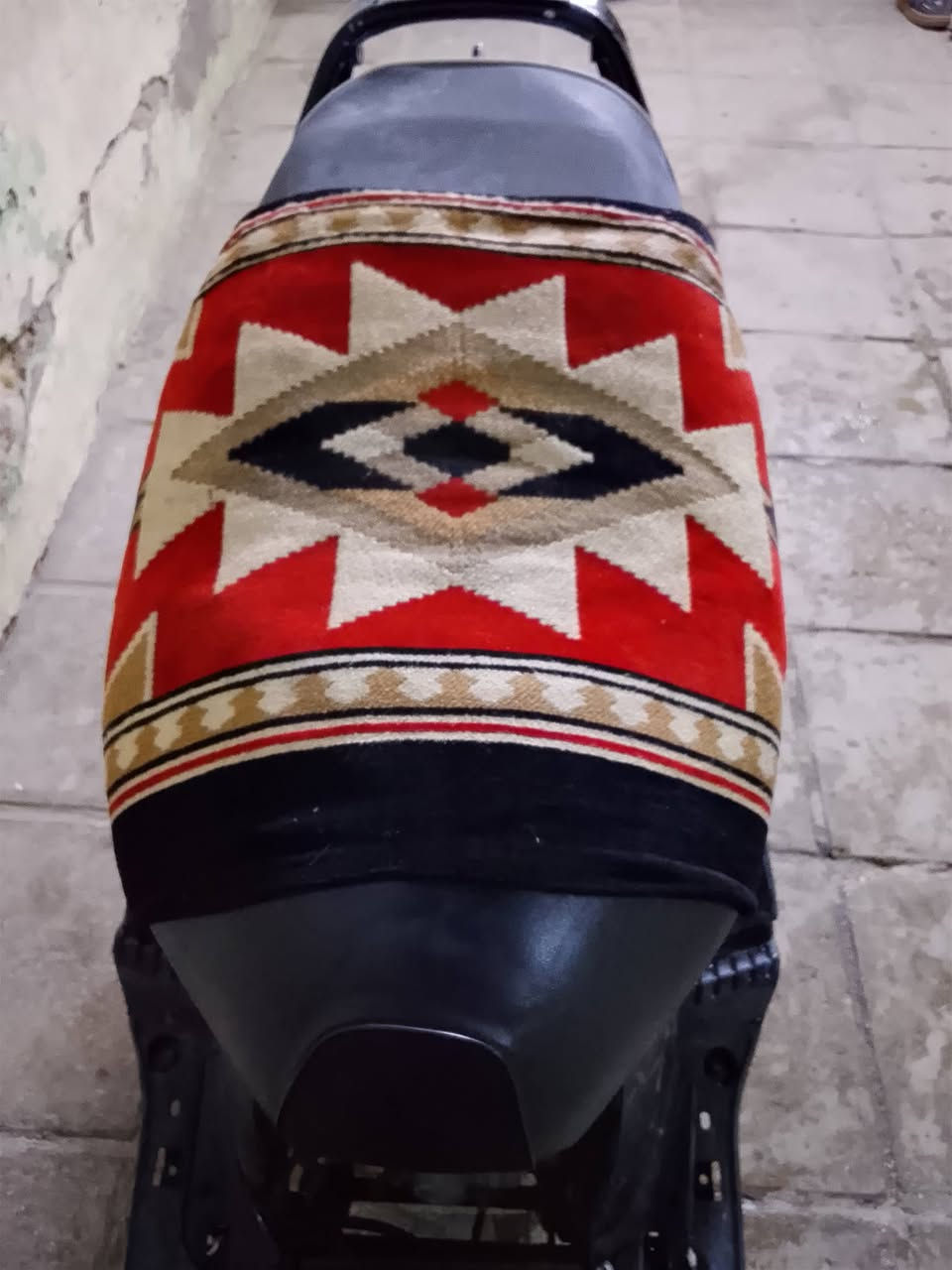 السلام عليكم دراجه فراشه نضيفه وحلوه فحل دسك شوفت عينك وشغاله بي وقت السعر 225وبيها مجال حك جيه اتصل على الرقم  ***********
اتصل وبيك خير وتدلل👋
