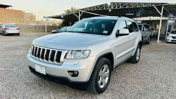 جيب لاريدو فول مواصفات واحد على واحد مكفوله من الضرر رقم مميز سياره جديده مامتعوبه السعر دفترين وبيه مجال العنوان الرمادي الرقم ***********
