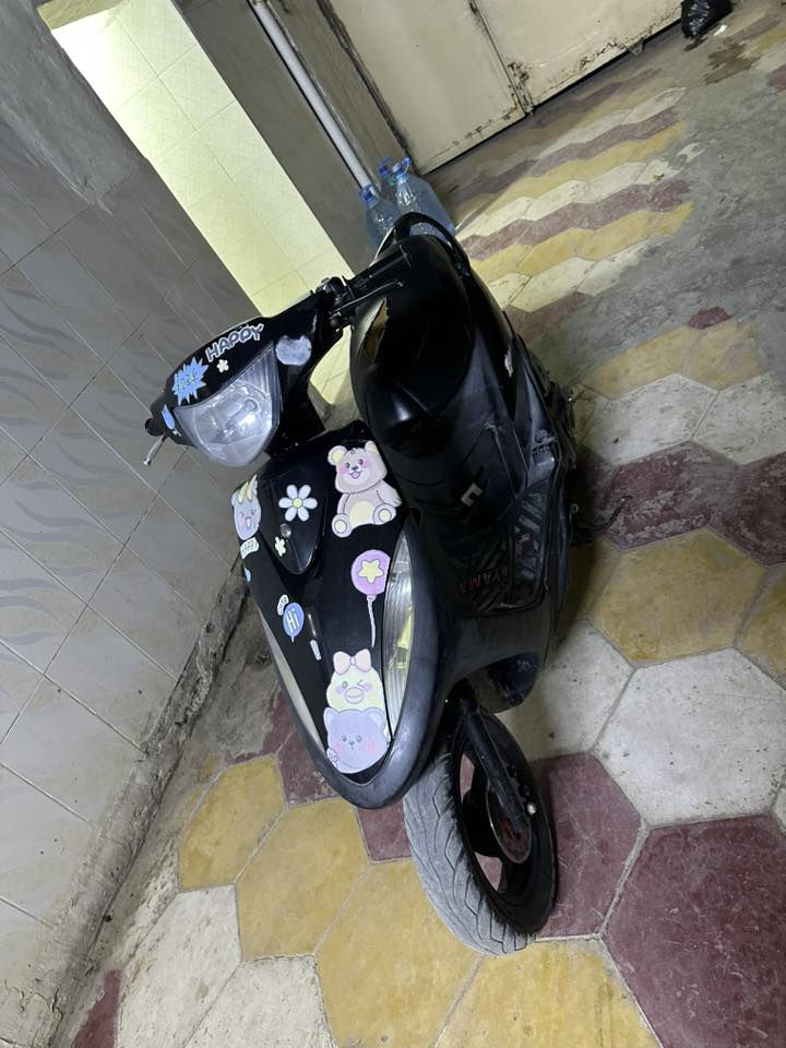 سلام عليكم رمضان كريم عليكم
دراجه ماكس عدله 

مكينه خرسه لا نضوح لا تبخير  

ضفيره كهربائيات كله شغاله شاصي

 صًدر امامي خلفي جدد تيرات جدد

 دراجه يدي بيه مال جناي مو مال بياع شراي

مكان دراجه ديوانيه شارع لوكفه  

سعر ٥٠٠وبيه مجال مستعجل عله بيهعته لهذه سبب سعر 

رقم تلفون ***********

(ملاحظة دراجه صالنصه مزروفه )
