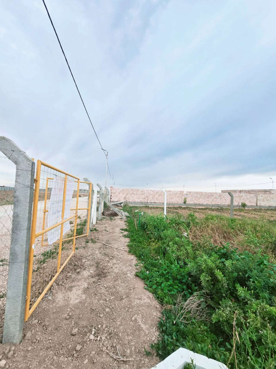 قطعه 500متر سند (25)وجه 12نزال 42 سكن اومزرعه القطعه مطله على شارعيين العنوان سياحي السنيه خلف مجمع توحيد العفلوكي الاول نزله السكه  ثلاث خطوط ماء كهرباء اناره شوارع محوله خاصه كافه الخدمات متوفره السعر 23 مليون وبيه مجال...


**إذا كنت صاحب هذا الإعلان وتريد حذفه لأي سبب، رجاءا أرسل رسالة إلى الدعم الفني**