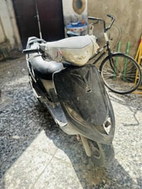 دراجه ماكس140 كلشي مابيهه تشتغل هندر لان الباتري كاعد  دراجه مال شغل و...