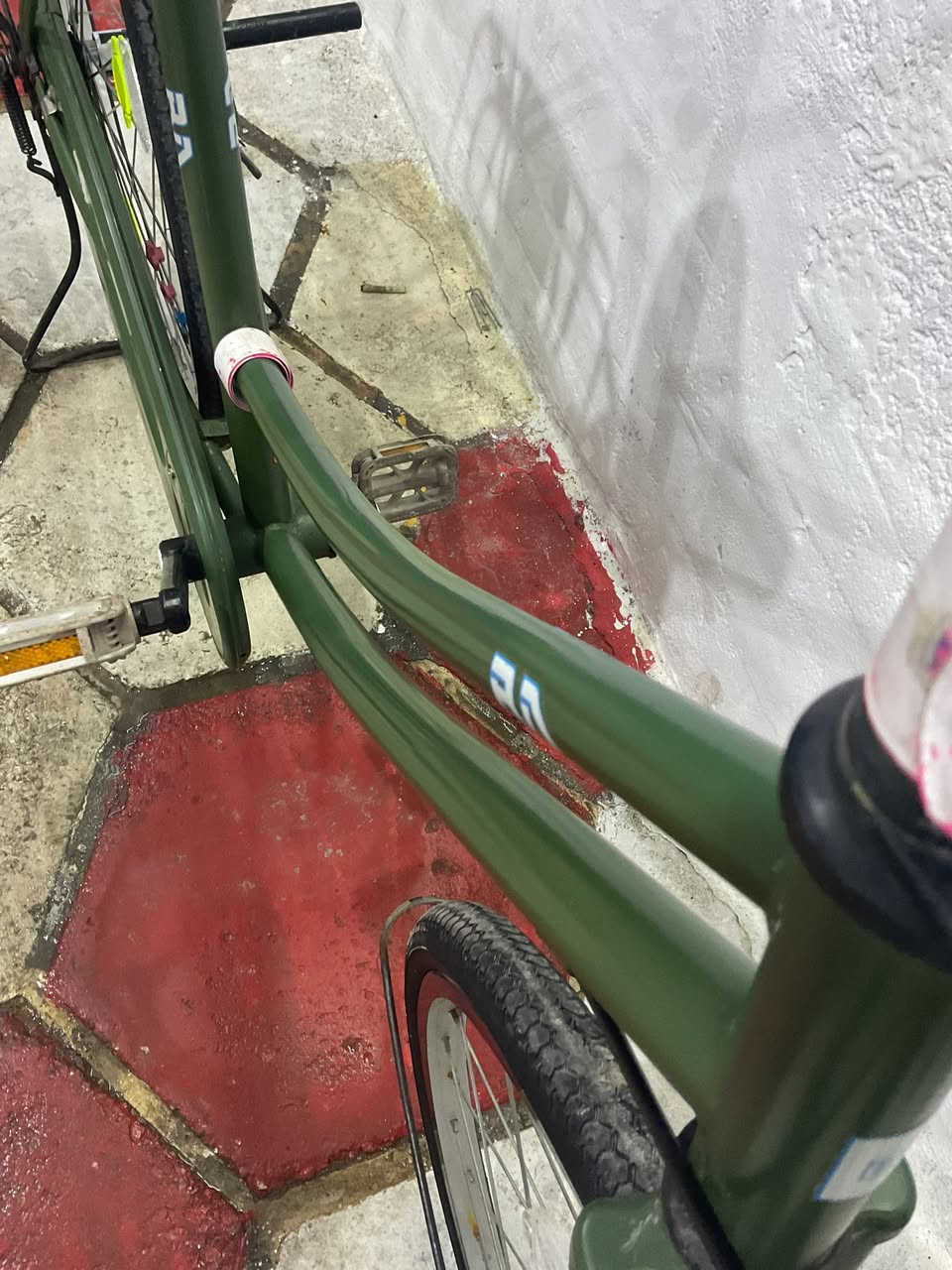 بأيسكل للبيع لون زيتوني مديل18سعر 165هوه والغراض قفل قفل مكاني بصره الأمن داخلي


**إذا كنت صاحب هذا الإعلان وتريد حذفه لأي سبب، رجاءا أرسل رسالة إلى الدعم الفني**