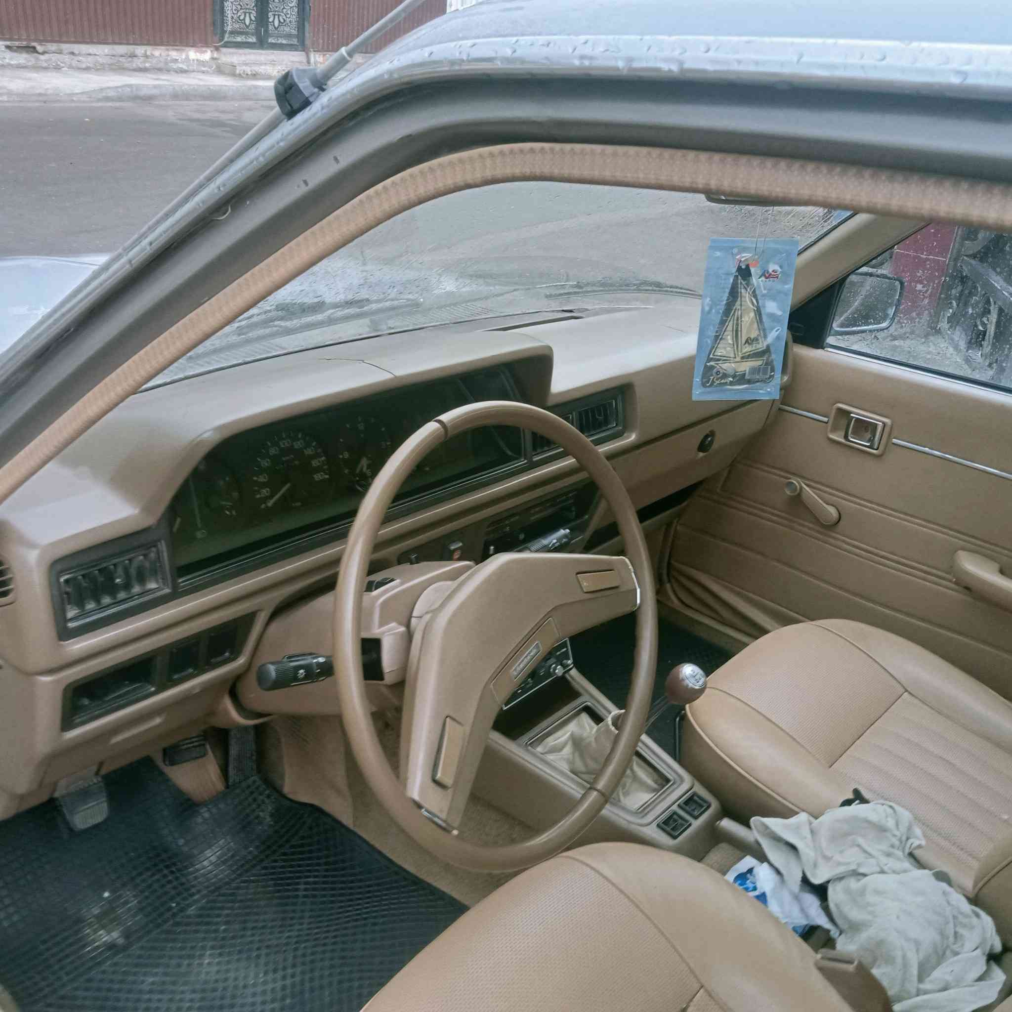 كورنه للبيع موديل 1982 مكينه كير اكسل شركه حداديه أمامي و خلفي تخم تاير جديد اندلوسي غرفه شركه رقم نكليزي جديد تحويل مباشر سياره مصبوغه صفحتين كهربايات كلهه شغاله سعر  60 بيهه مجال الطيبين رقم هاتف *********** عنوان بغداد طالبيه
