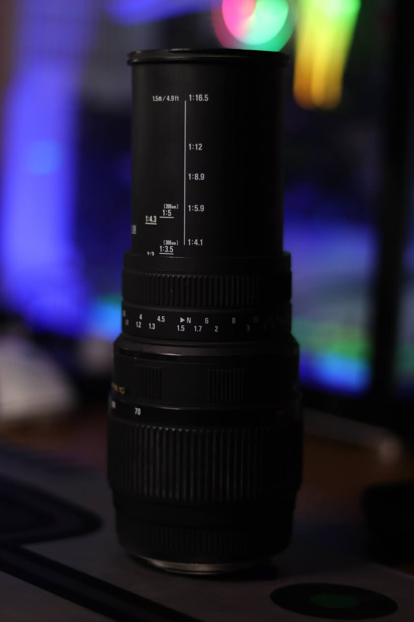 للبيع عدسة Sigma 70-300mm
🔹 للبيع عدسة Sigma 70-300mm
🔹 العدسة العادية (بدون تثبيت)
🔹 نظيفة وتشتغل تمام
💰 السعر: 125 ألف دينار عراقي
📍 المكان: — ذي قار 
📞 التواصل: خاص / واتساب / ***********

