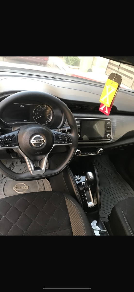 سيارة نيسان كيكس موديل ٢٠٢٠ 
ماشية ٢٤ 
نظيفة  جدا 
حادثها بنيد وجاملغ 
مكانها بغداد المنصور 
سعرها مناسب 
للاستفسار اكثر الاتصال على الارقام 👇 
***********
***********
