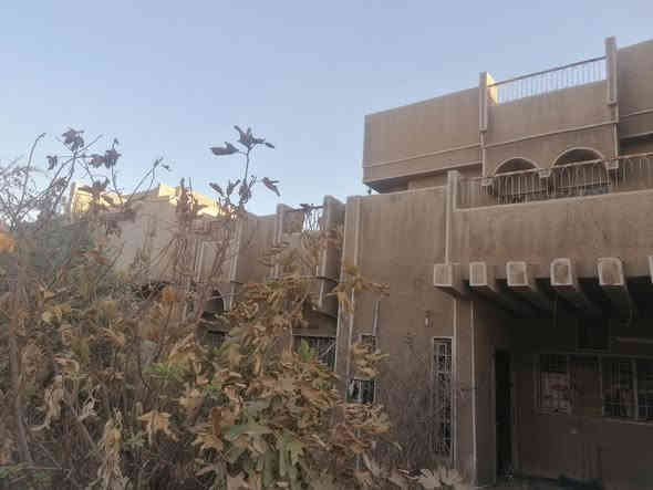 السلام عليكم للبيع دار ٢٢٠م طابقين قديم كلاسك واجهه ١٠ ونزال ٢٢ طابو ملك صرف بااسم ثلاث غرف نوم وصاله ومطبخ وخدمات وحديقه وكراج بسعر الكاع موقع ممتاز
الإعلام حي الشباب قرب شارع قطر الندى للأثاث
للإستفسار الاتصال *********** مكتب اليقين للعقار الإعلام حي الشباب المربع الذهبي شارع جامع الحبيبب المصطفى *********** ومن الله التوفيق للجميع *********** متوفر واتساب واتصال وتواصل على الخاص ومن الله التوفيق للجميع
