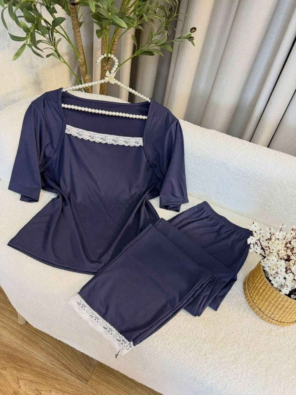 بجامة بيت❤‍🩹
السعر 11 الاف فقط نسبة الف 
خامة فانيل صيفي
38-40-42-44-46


**إذا كنت صاحب هذا الإعلان وتريد حذفه لأي سبب، رجاءا أرسل رسالة إلى الدعم الفني**