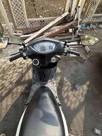 شباب دراجه ماكس ثعلب مكينه بلاديه برغي ما مفتوح بيها شرط الكفاله مابيه...