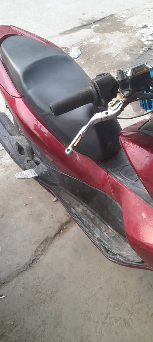 السلام عليكم بيسي اكس الجيل الثاني مكينه ممفتوح السعر ١١٠٠٠ مليون وميه مكاني لامين يم باقر ابو الفلافل هاتف ***********
