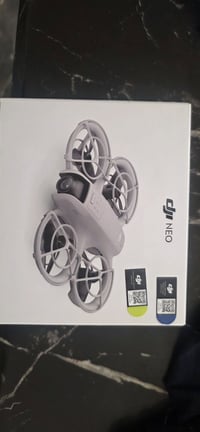 درون DJI Neo • غير مفتوح • الموصل