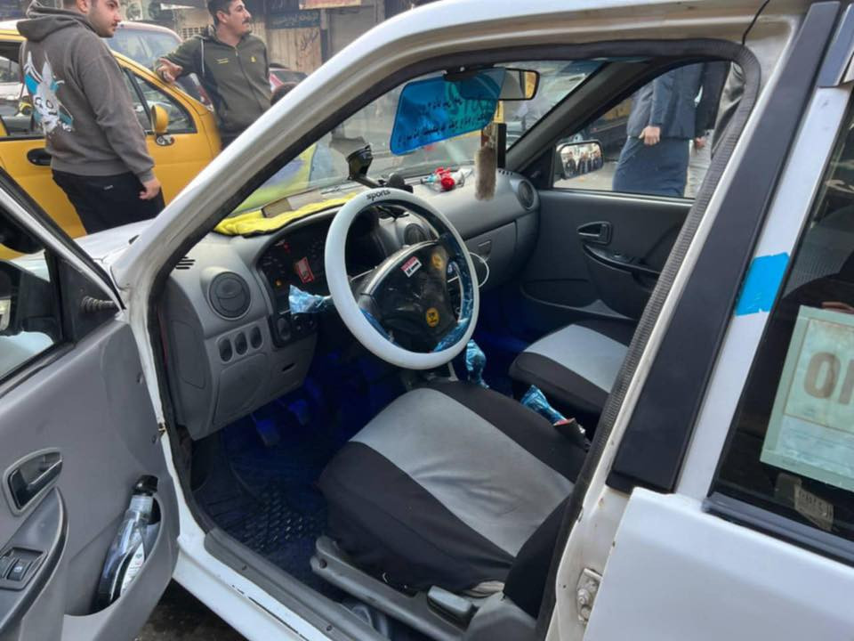 السلام عليكم
سايبا للبيع 2012 
السياره جديده بمعنى الكلمه 
سنويه 2030باسمي رقمها نينوى مسطره نكليزي جديد هزه جديده شرط التحويل مباشره 
مواصفات السياره المعروفه :
⭕️جامات كهرباء 
⭕️بيها شاشه ايباد 
⭕️كير عادي 
⭕️مكينه شرط 
الضرر :
بيها فقط باب السايق مبدل مال كصه طبق الأصل 
وكدام العين 
العنوان موصل 
السعر المطلوب 38 وبيها مجال للناس الطيبه 
للاتصال ***********
