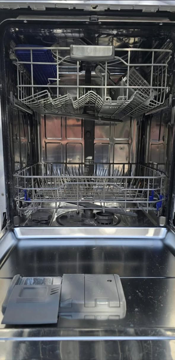 غسالة صحون lg كوري    ثلاث مرشات للبيع
***********
