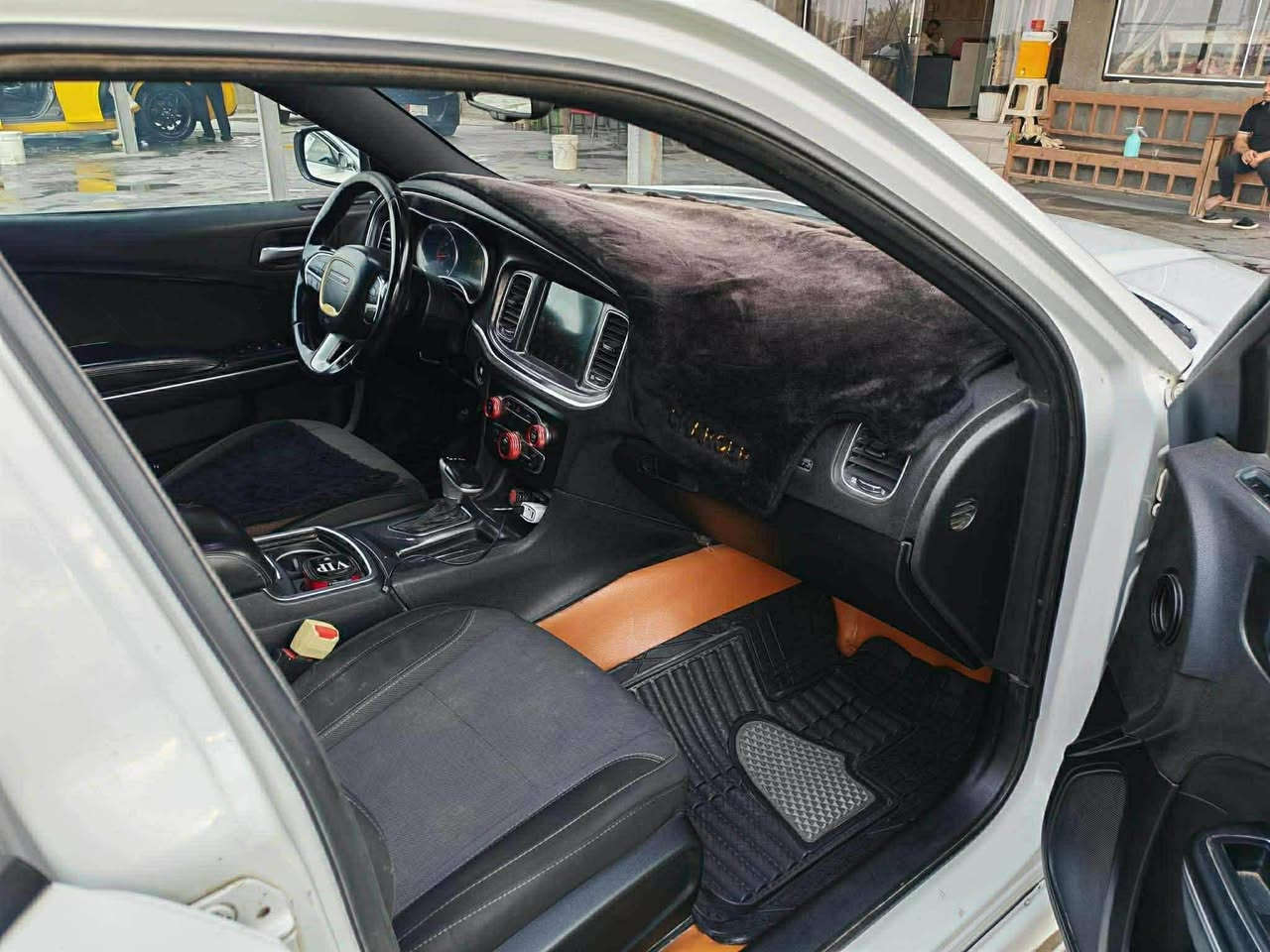 جانجر موديل 23
رقم بغداد دولي بسمي

مواصفات شاشه حساس خلفي ماشيه 17 الف حادث جاملغ وبنيد نفس الون بدون صبغت

بدون راديترات بدون شاصي بيه حالوب خفيف ما يبين بل قماره فقط صور الحادث بل منشور 

السعر 210 وبيها مجال 

***********
