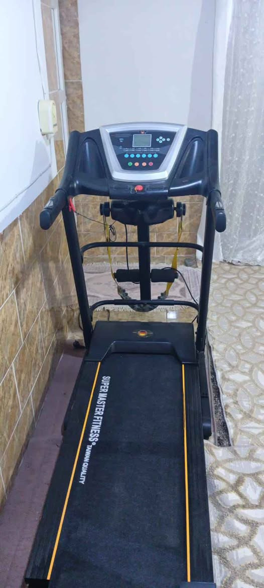 مواسفات 
٢٢٠ کیلۆ هەڵدەگرێت 
١٦ کیلۆمەتر سەریعیەتی 
هەموو گیانی مەزبووت بێ کێشەیە مەعەمەلەیەکی برایانە 
 
شوێن ڕانیە و گەیاندنیش هەیە
*********** رانية, السليمانية
