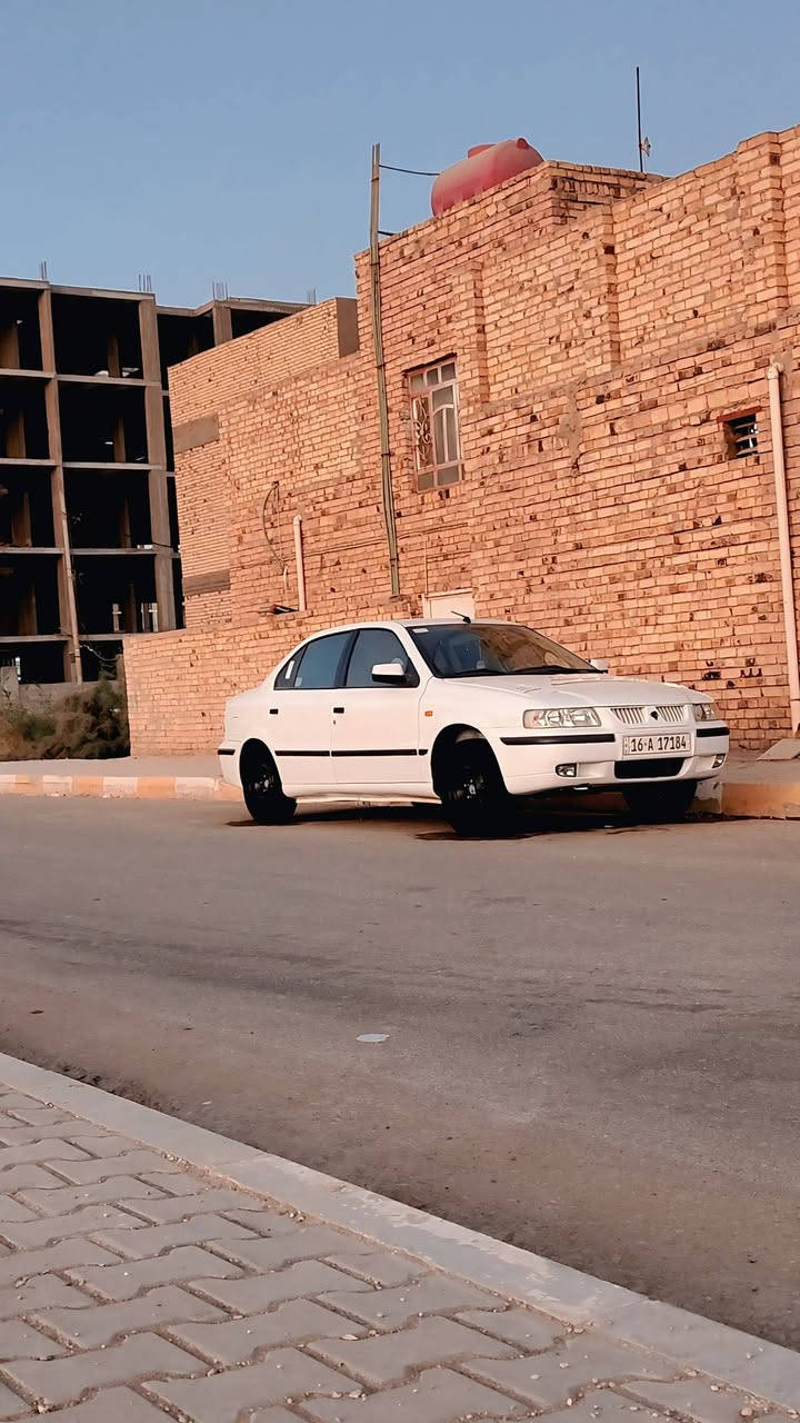 السلام عليكم سمند موديل 2012
سيارة جاهزة مكينة كير حدادية تخم تاير 
تبريد تتفئة  بسمي شخصياً مداور ثاني يوم رقم قادسية انكليزي كهربائيّات كلها شغالة سيارة بلادية ما ملعوب بيها كفالة عامة  عنواني ديوانية مركز اي استفسار خاص او *********** بي واتساب..
