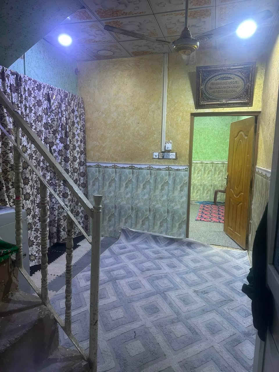 ‏يا الله دار للبيع طابو صرف نجف حي ميسان

‏قطاع 24. المساحة 50 متر  شارع 12 قرب شارع الكيات

‏طابقين. طابق الأول  غرفة   صالة  مطبخ  صحيات

‏الطابق الثاني  غرفتين  صالة  صحيات 

‏ السعر. 58  مليون. 
"""""""""""""""""""""""""""""""""""""""""""""""""""
    ‏مكتب أبو حوراء الحسناوي للعقار

‏الاتصال على الأرقام ‎*********** و ***********

‏عنوان المكتب نجف حي ميسان شارع الكات

‏ مقابيل السوق مكتب أبو حوراء الحسناوي
"""""""""""""""""""""""""""""""""""""""""""""""""""
