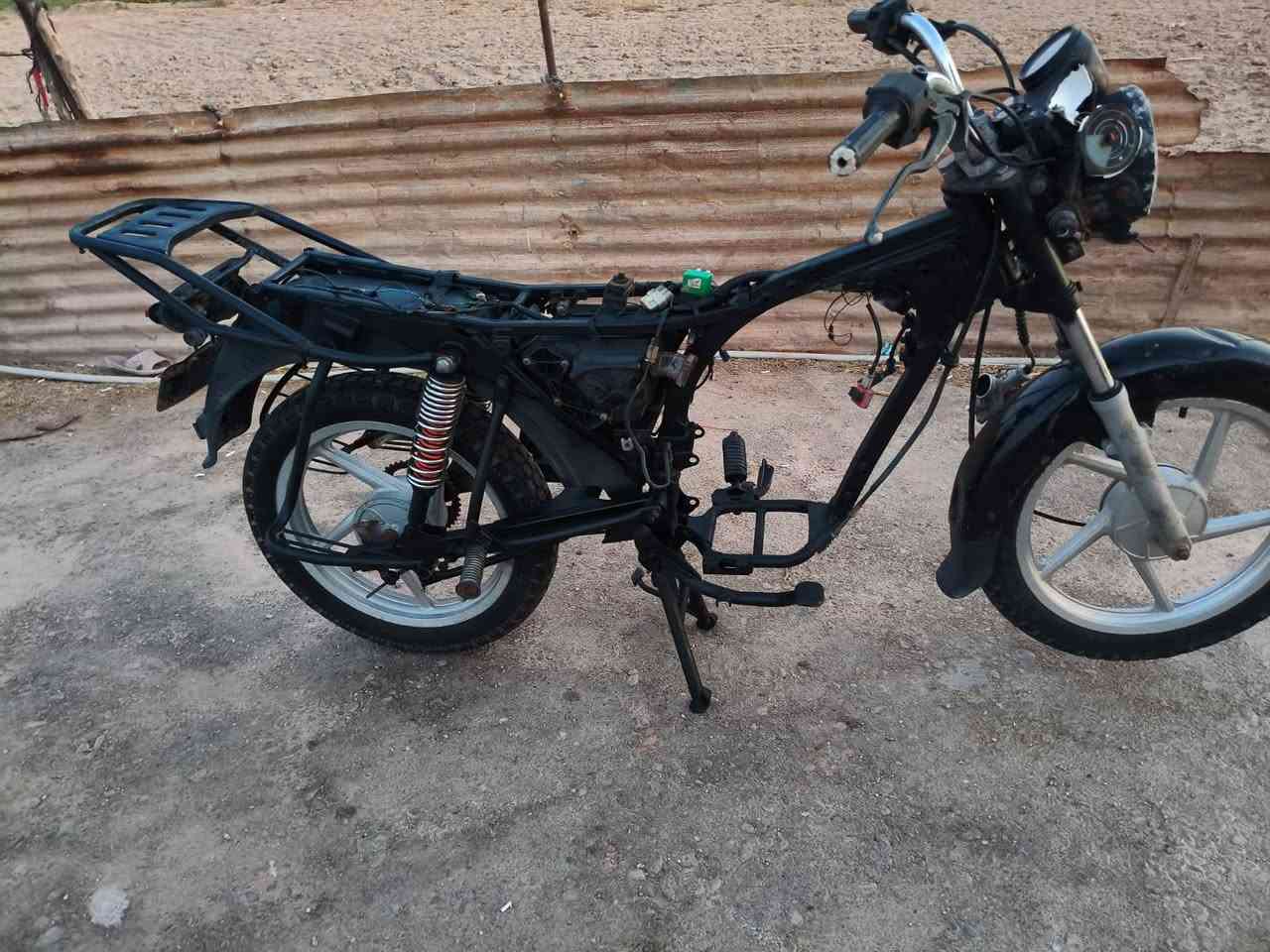 سلام عليكم شاصي بوكسر وراق جاهزه موديل 19الشراي ينتصل ‏‪***********‬‏
