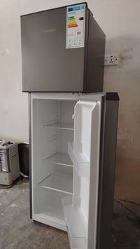 ثلاجة • جديدة • ع الفحص