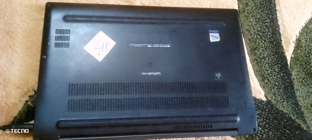 للبيع حاسبة نوع دل Deel ذاكرة 256 ورام 12 الحاسبة جديدة استخدام اقل من شهر بس مع شاحنه وماوس وحقيبه استفسار ع الخاص ومتواجد  واتساب ع رقم هذا ‏‪***********‬‏
