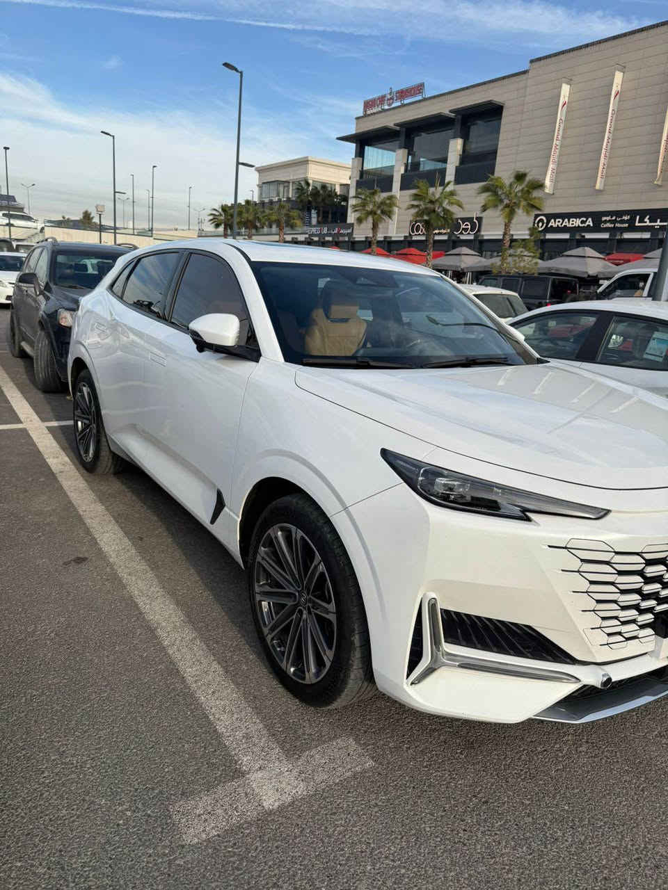 شانجان یونی کەی ٢٠٢٥
فول مواسەفات
بێ بۆیاخ و چاڵ و شوخت
٢٥ هەزار ڕۆشتوە
بە شەرتی هەمو شتێک

٢٧٥ وەوقە 

*********** أربيل, العراق
