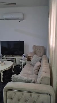 هذا رقم صاحب الشقه…مو رقمي حتى تفاهم ويا مباشر.  شقه مفروشه للايجار لل...