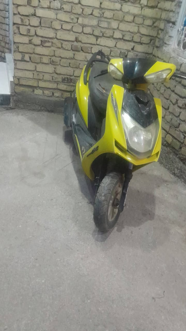دراجه للبيع نوع سكنس نضيفه بس كاعده البطاريه صارلها شهرين واكفه قيم بما يرضى الله وبلعافيه على ياخذها


**إذا كنت صاحب هذا الإعلان وتريد حذفه لأي سبب، رجاءا أرسل رسالة إلى الدعم الفني**