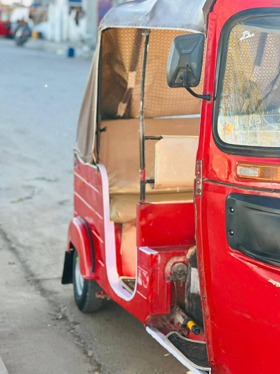 سلام عليكم شباب تكتك البيع 18 طالعه ب 19 وراق شاكر تكتك كفاله من صبغ ول معجون مكاني المجر سعر 3و800 وبيه مجال ***********
