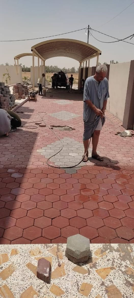 سلام عليكم يوجد كادر متكامل وسريع لل بيهارتون ولكربستون وساقية وبسعار مناسبة يتوفر يضآ كرستة وعمل وعمل فقط حدائق ورصفة ودوائر  من يرغب بل عمل  عليك بل تصال فقط ***********ابو ابو مرتضى ***********ابو ابو جلال
