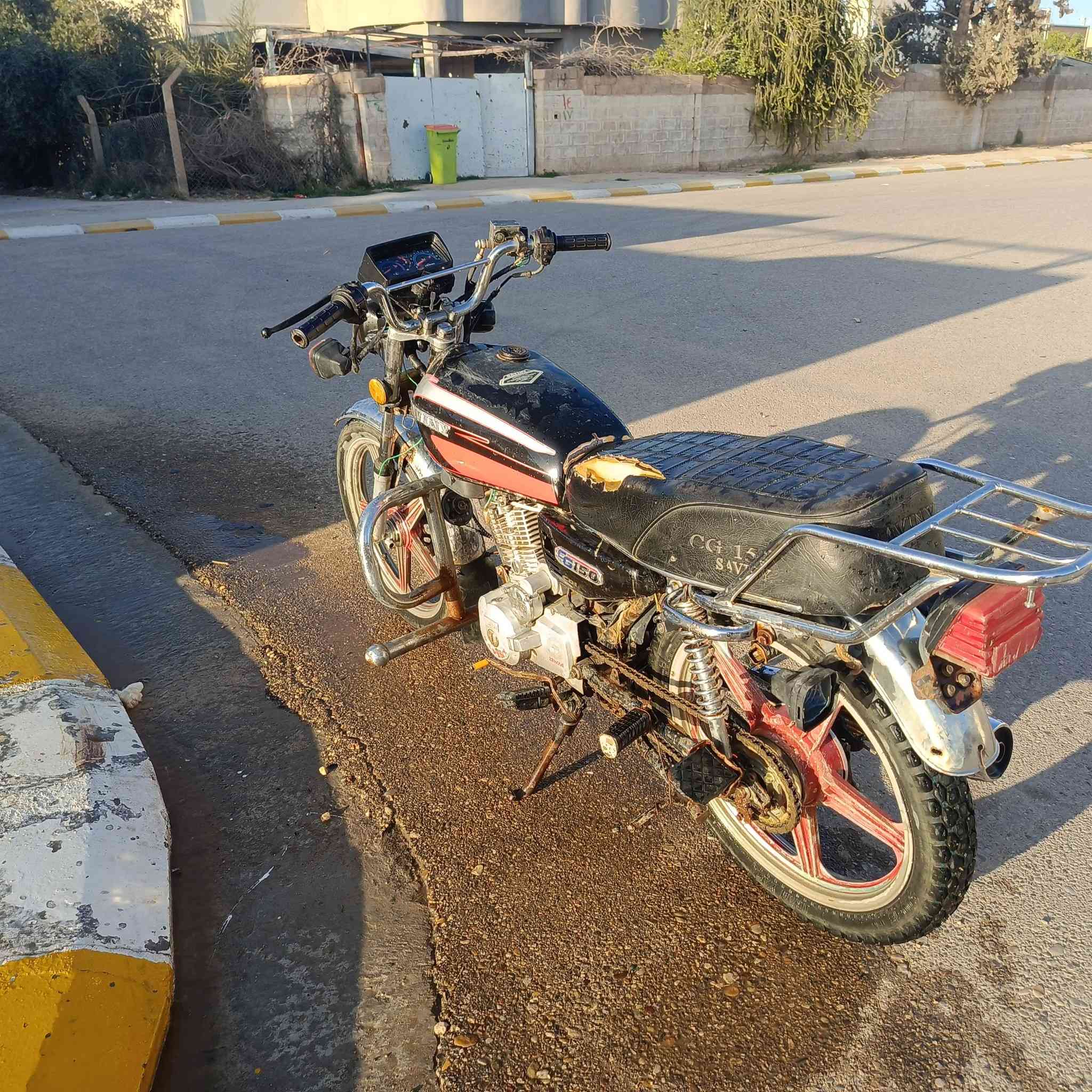 سلام عليكم
دراجة سيفان موديل21 اوراق منفيست 
للبيع او مراوس حسب القناعة
نضافته واضحه بالصورة 
دراجة مجفت جديد قبل 15 يوم لٱ تنقيص ولا تبخير
مكاني القائم العبيدي
للاتصال ***********
السعر 425 وبيه مجال
#ادمن وافق حبيبي 🤍
