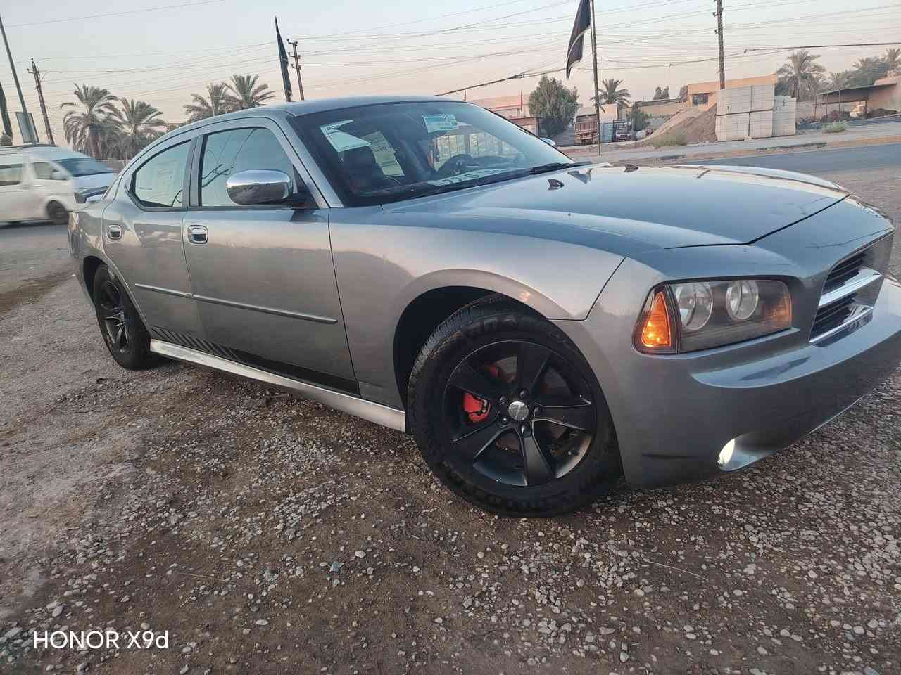 سلام عليكم دوج جارجر موديل  2007 مواصفات sxt بيهة منضومه غاز  60 لتر  كير مكينه ٣٥٠٠ كفاله سيارة جاهزه علا اخر حبايه تدفئة تبريد  سياره بيهة ٣ قطع بدون دواخل مجرد رش 
العنوان بغداد 
***********
السعر 95  وبيهة مجال
