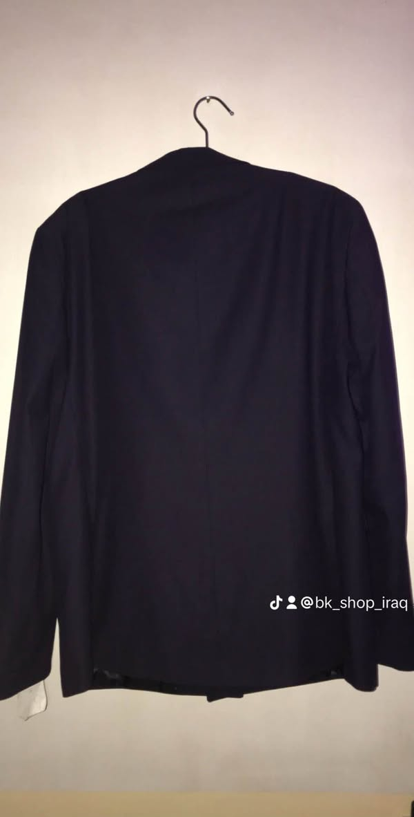 قاتی بڕاندی لەیبیب Labib ئیتاڵی

تایبەتماندیەکان:

-ڕەنگی مۆری تێر

- لە ٣ پارچە پێک هاتوە (پانتۆل-چاکەت-بۆنیباخ)

١لە ناو خۆی ئیتالێا کڕداراوە وەسڵی کڕینەکەی لەگەڵدایە
سایزی 48-50-52-54-56 بەردەستە لەگەڵ drop 4-6
-قوماشێکی مامناوەندی هەیە کە دەتوانیت لە هەردوو وەرزی گەرما و سەرمادا لە بەری بکەیت

-یەخە گەورەیە

-٤ گیرفانی تێدایە

-٤ قۆمچەی تێدایە

-قاتەکە زەمانی مانگێکی لەگەڵدایە

نرخی تەنها (٨٠)🔒 هەزارە

‎گەیاندن هەیە بۆ هەموو شارو شارۆچکەیەک🚚🚘📦
‎گەیاندن بۆ ناو سلێمانی ٣٠٠
‎گەیاندن بۆ شارەکانی کوردستان ٤٥٠٠
‎گەیاندن بۆ بەغداد ٦٠٠٠
‎گەیاندن بۆ شارەکانی ئێراق ٨٠٠٠ السليمانية, العراق


**إذا كنت صاحب هذا الإعلان وتريد حذفه لأي سبب، رجاءا أرسل رسالة إلى الدعم الفني**