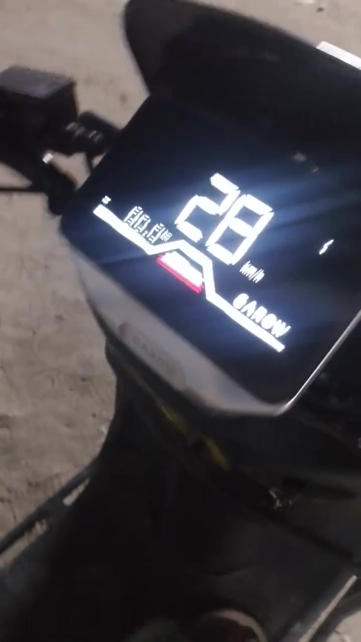 سلام عليكمa700
للبيع زيرو صفر كيلو متر 

بطاريات 6 مصطرة 

سرعة 120

ملف نحاس 

ملف 1800

كاملة جاهزة 

شاشة قرأة اعطال 

فول مواصفات 

بيها هواي مواصفات بعد 

مكان بغداد الزعفرانية 

سعر اتصل وتدلل 

*********** وتساب
