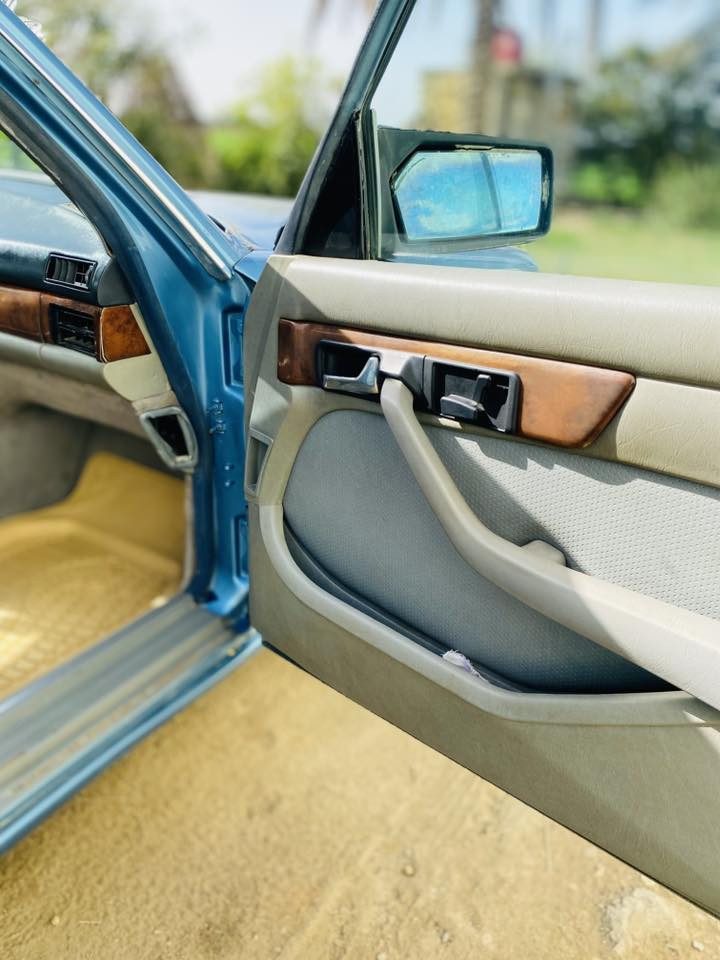 السلام عليكم 
مارسدس رئاسي باب طويل الموديل ٩٠
رقم نجف باسمي 
حداديه فول الفول 
محرك vviti 3000
مكاني نجف 
السعر المطلوب ٦٠ 
للاتصال ***********
