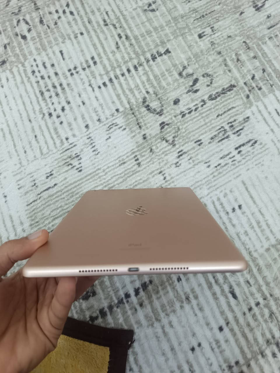 ايباد 8اخو الجديد ذاكرة 128مابي ولاخدش ولاداخل تصليح ولامفتوح مال بيت وياه كارتون مالتة 
سعر 350وبي مجال حك الجية 
بصرة التنومة
***********
