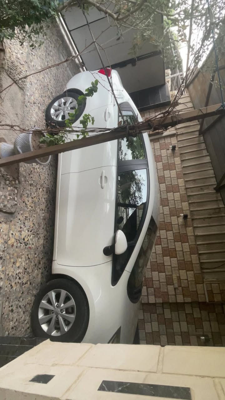 السلام عليكم 
(مكلف بالنشر) 
كيا ريو 2013 محرك 1600(DUCH)
السيارة مكفولة كفالة عامة من الصبغ 
بيها ملاحظات بسيطة جداً 
ماشية 114 الف 
سعرها 102 وبيها مجال 
مكانها حالياً بغداد
*********** واتساب 
*********** اتصال
